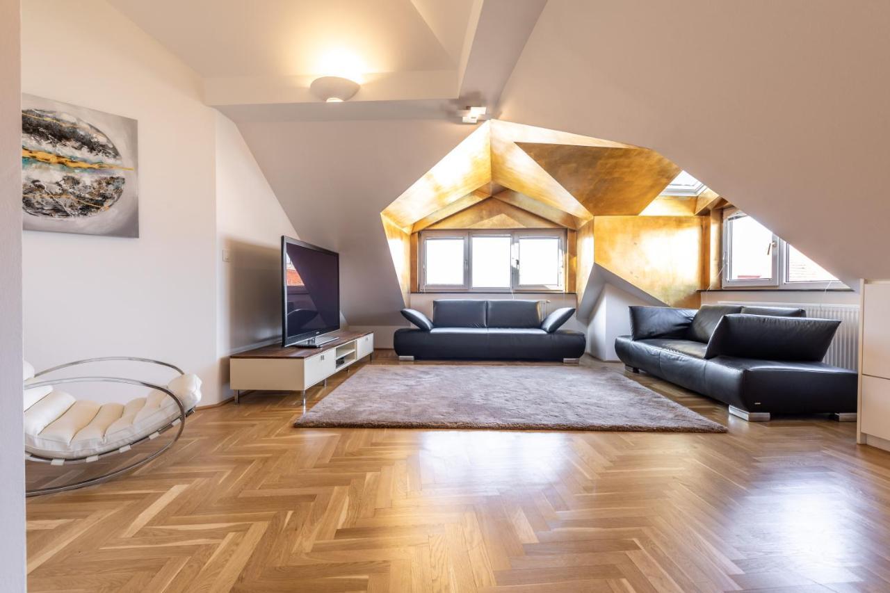 Easy Penthouse Apartment *
