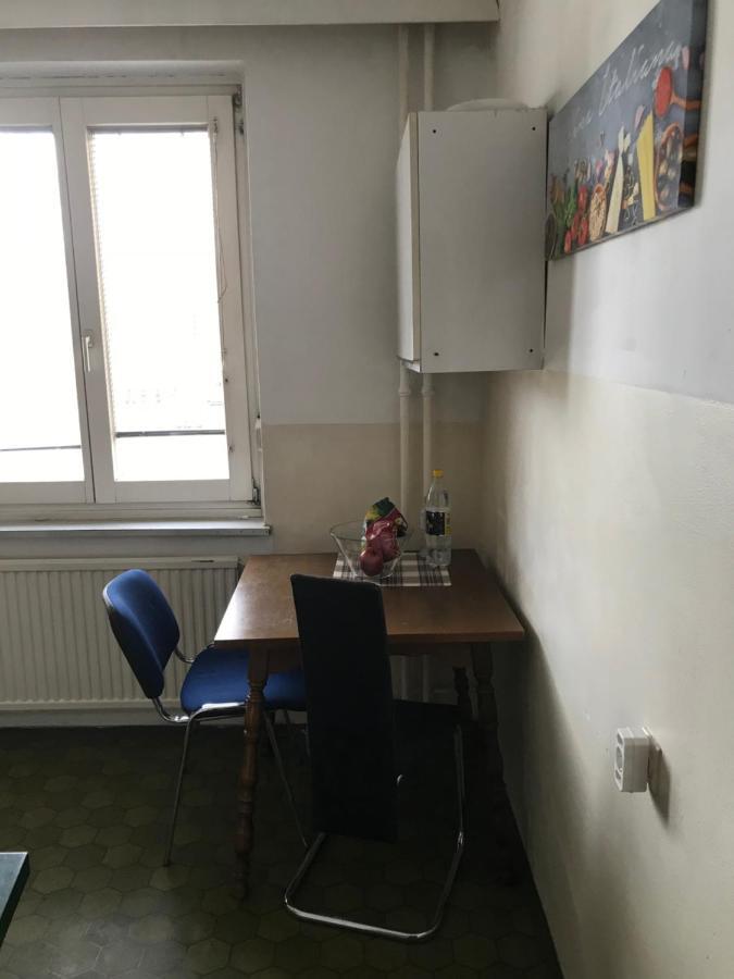 Orange Apartment Vienna