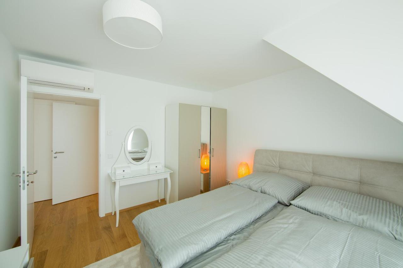 Ls By Nikolax Apartment