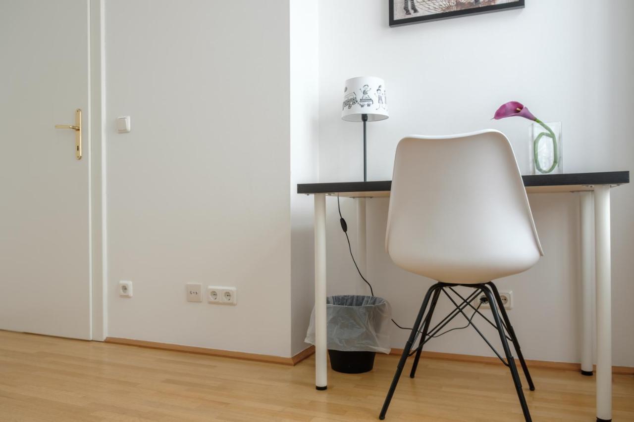 Experience Apartment *