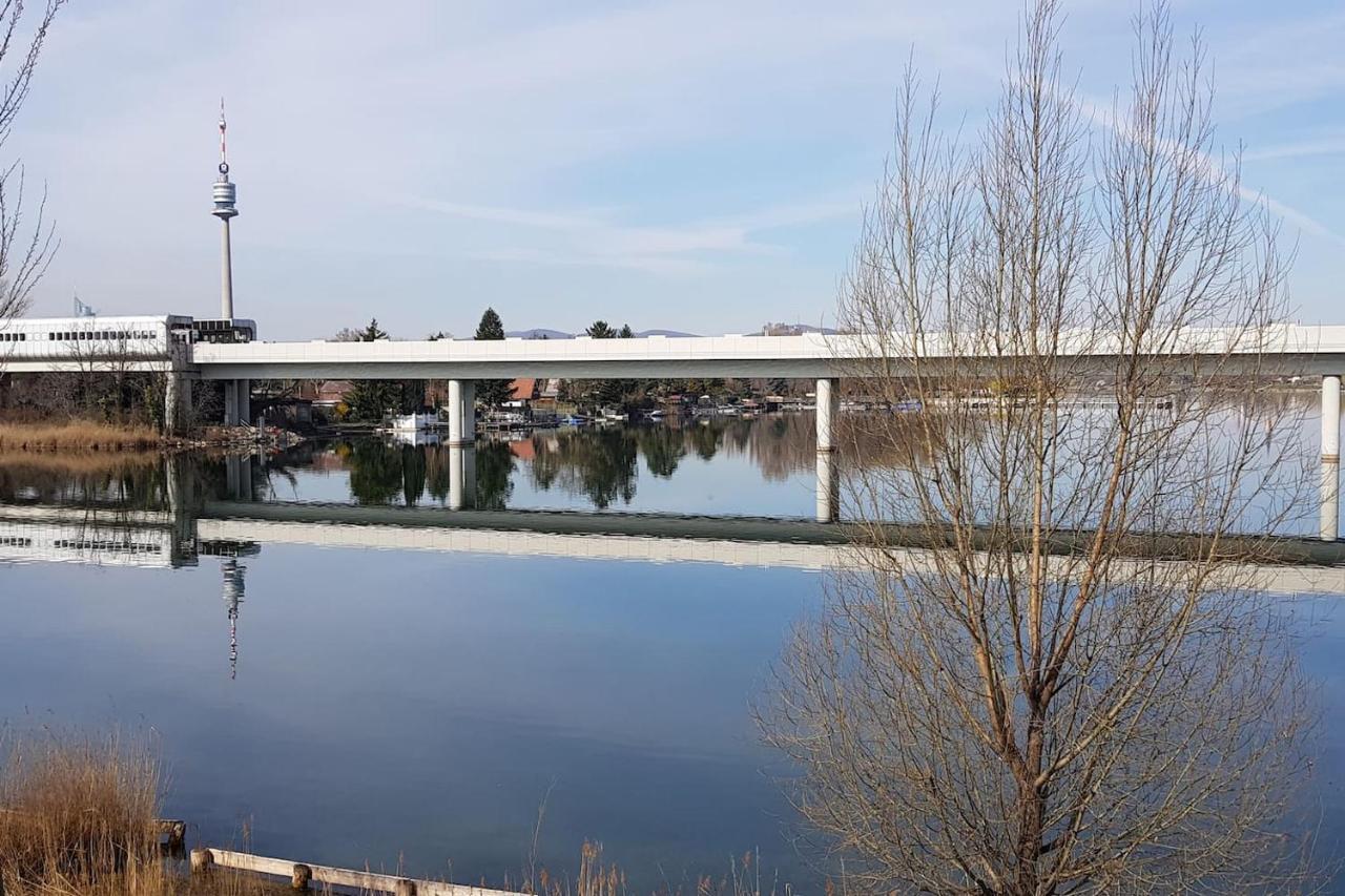 Trendy Danube - Close To Un