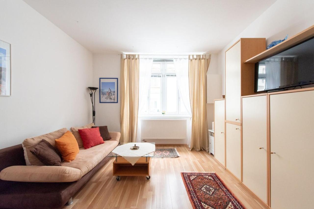 Apartment 1030