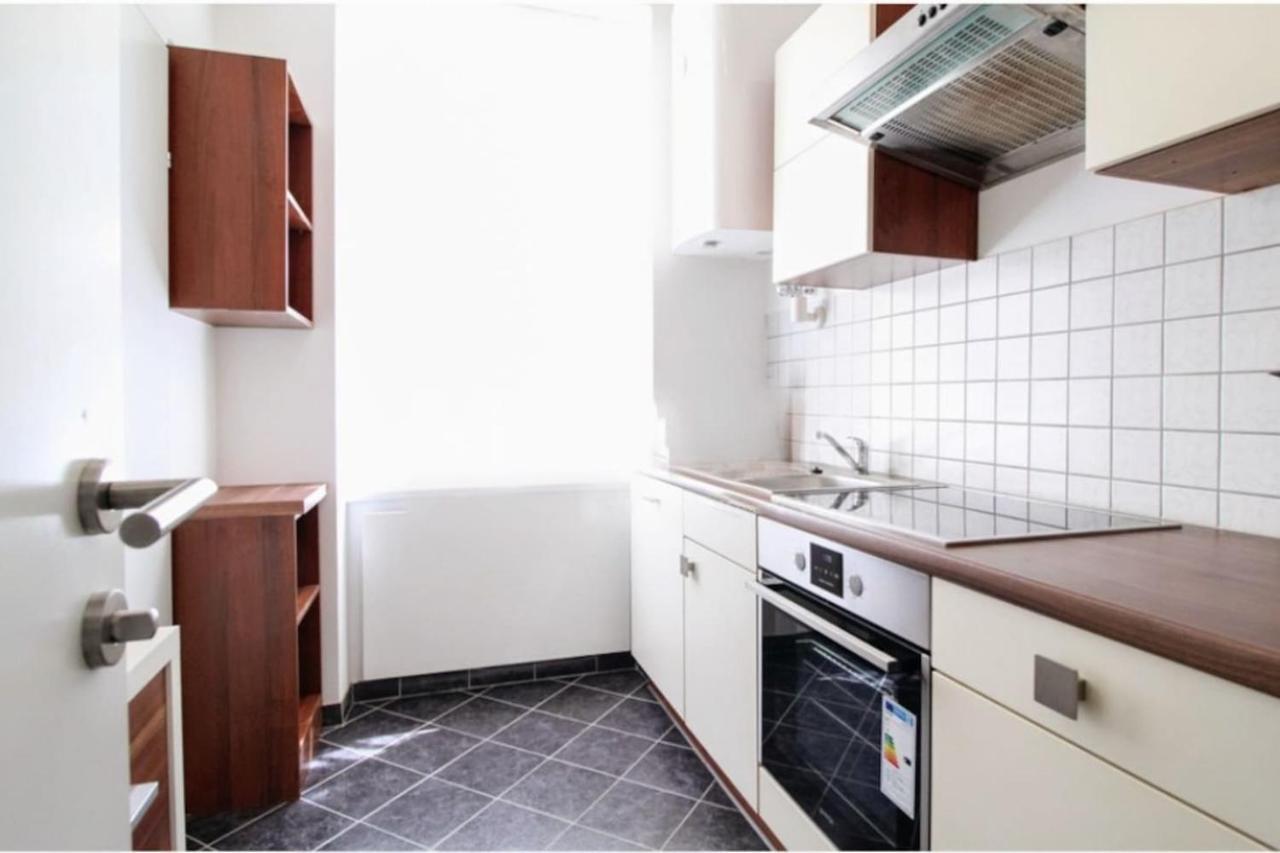 1 Bedroom Near Central Station Apartment