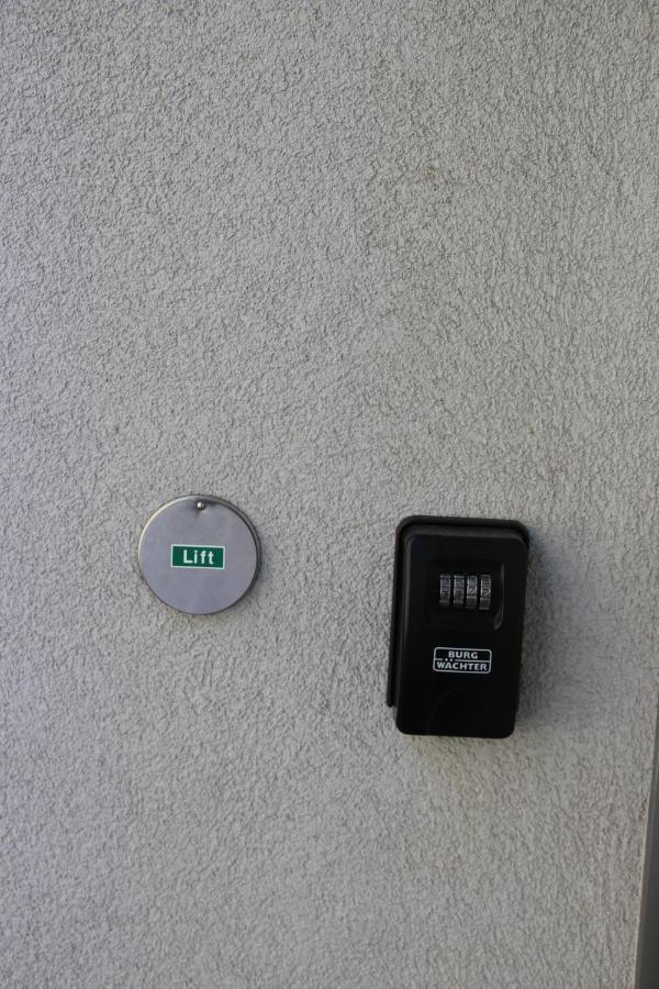 Number 5 Apartment *