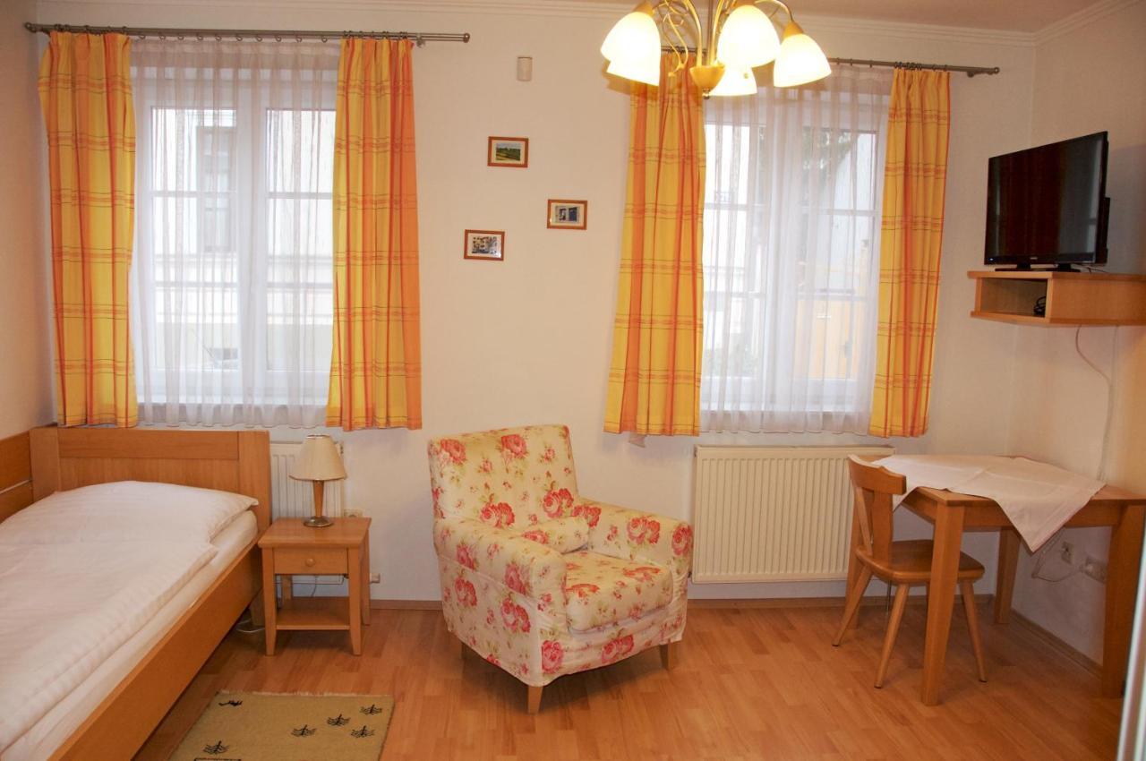 Bed & Breakfast Familie Schwarz Vienna