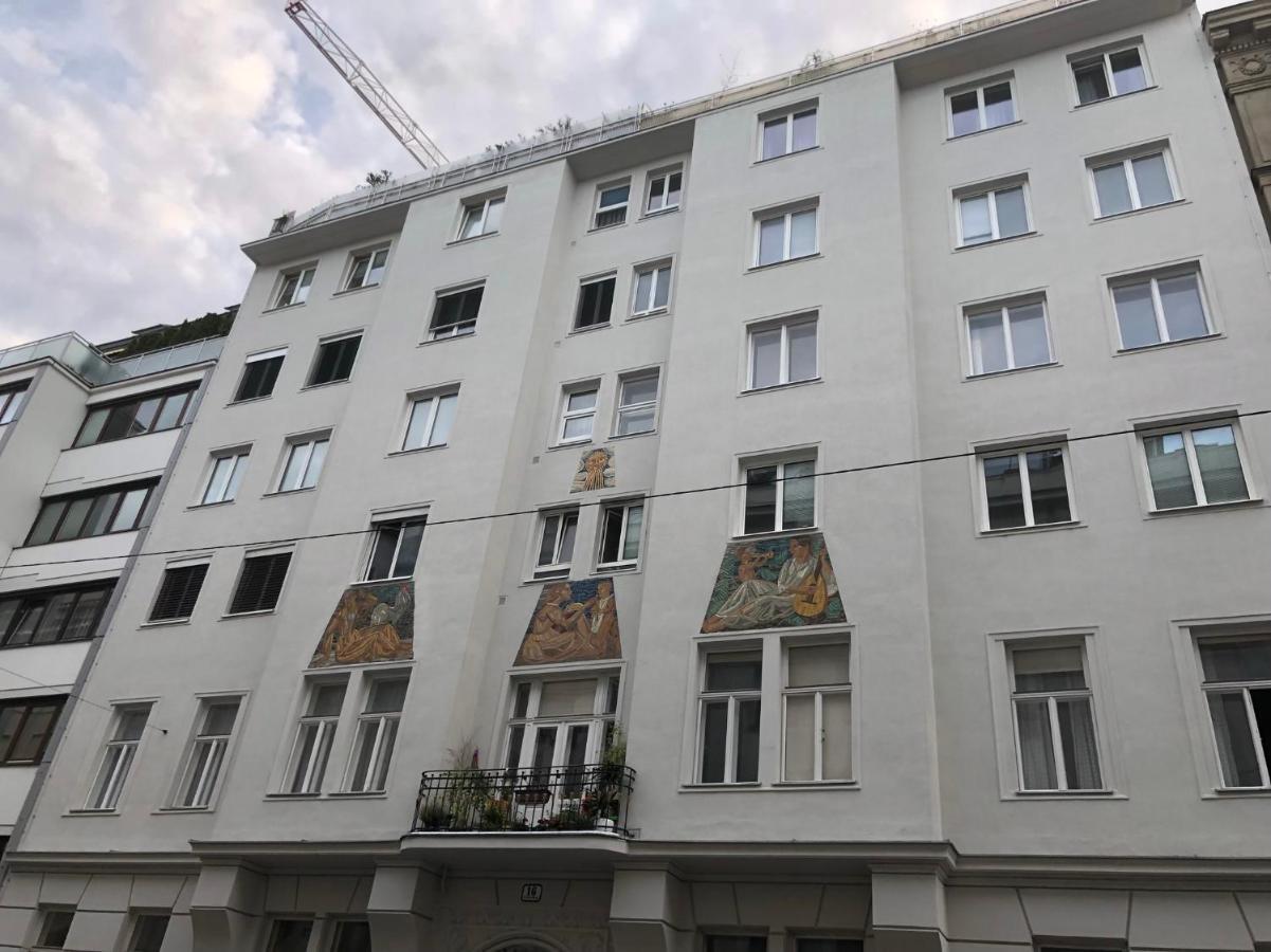 Theresa Tiana Apartment Vienna