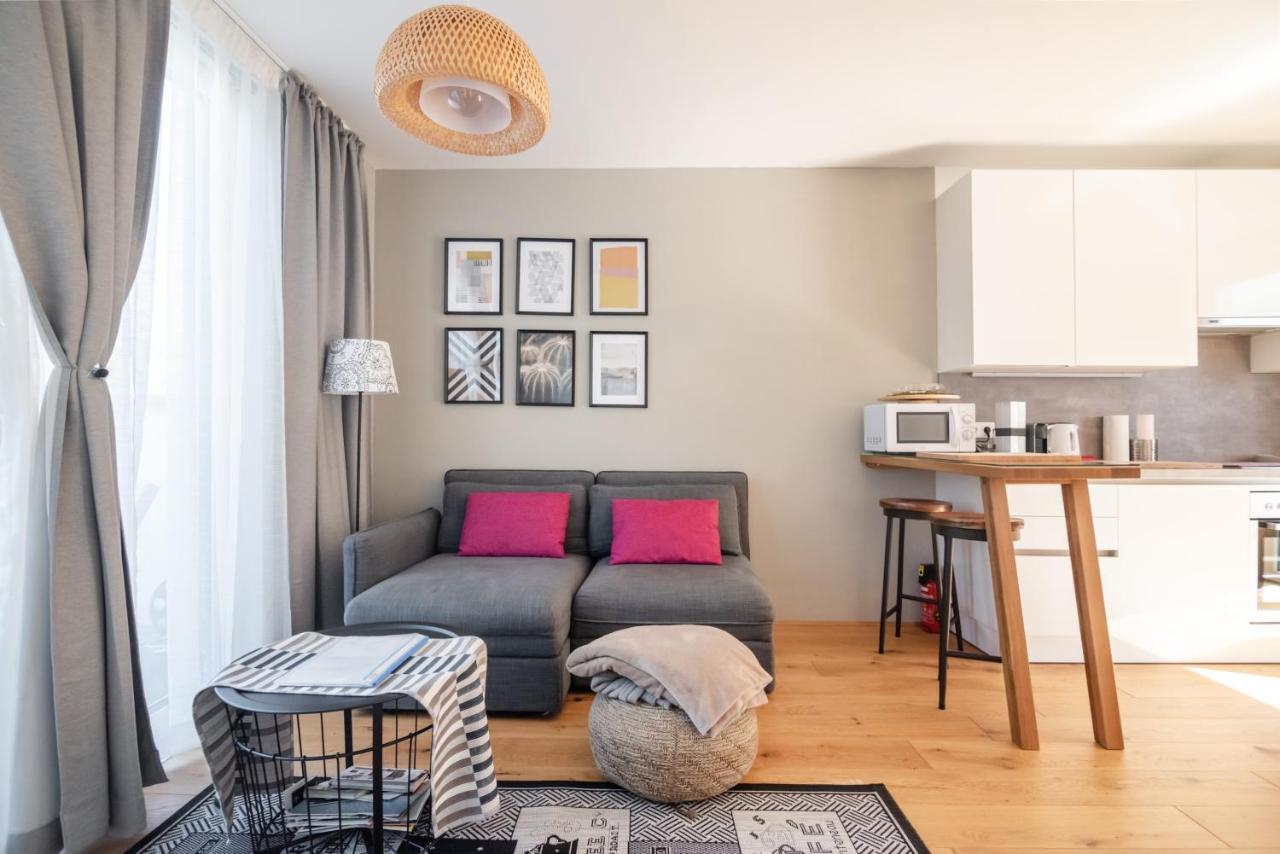 Vic & Uno Charming Apart Garage Apartamento