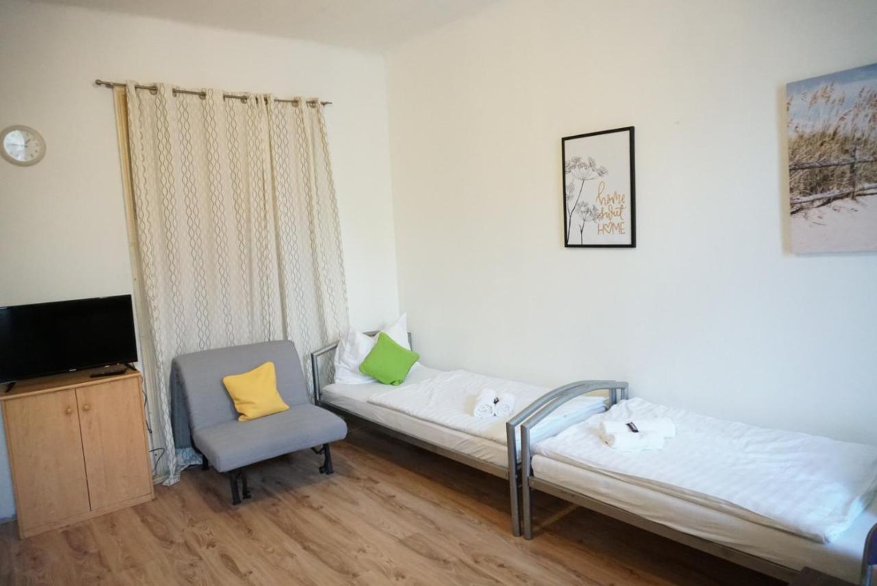 Contactless Check-in Room4you Waehring Homestay *