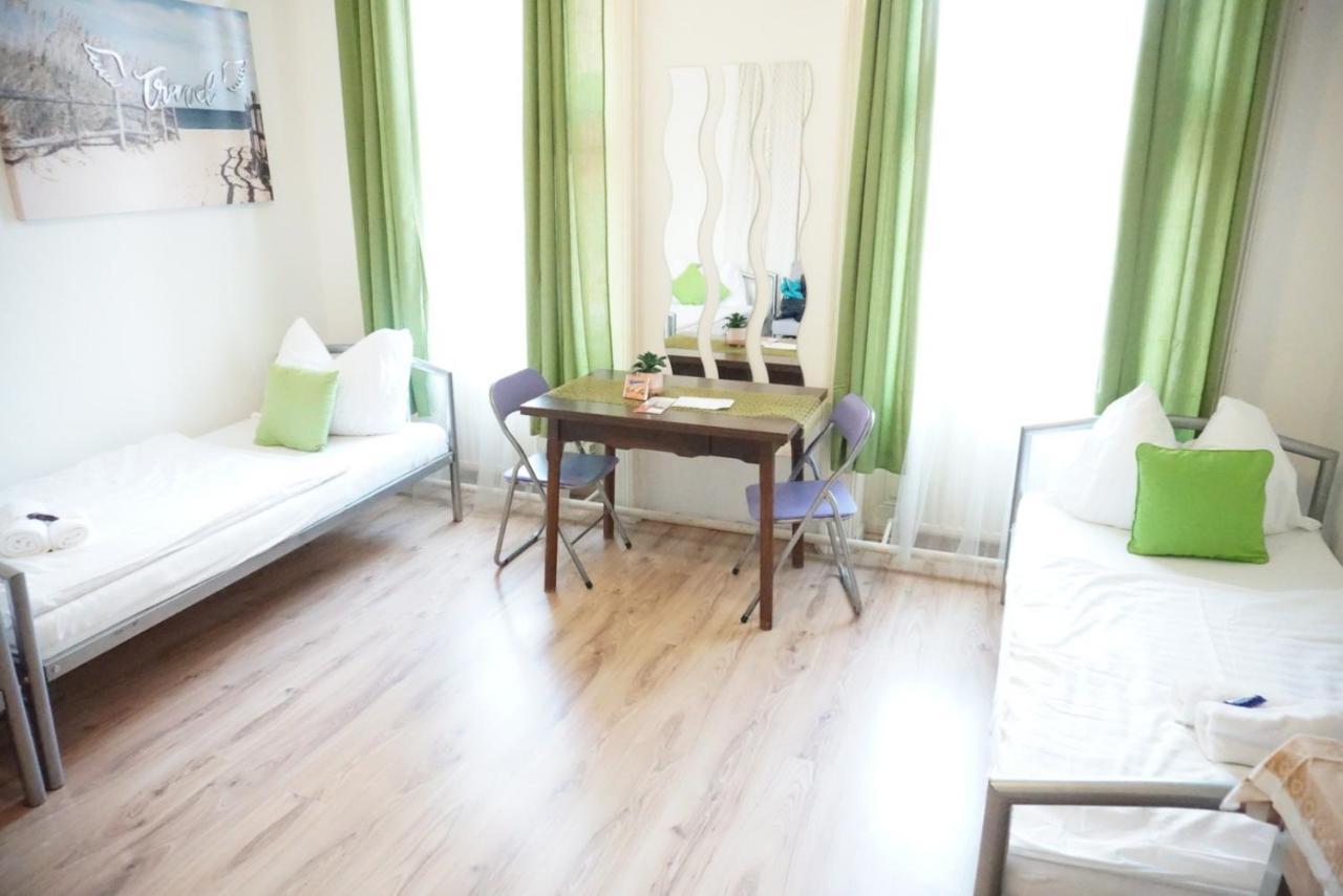 Contactless Check-in Room4you Waehring Homestay Vienna