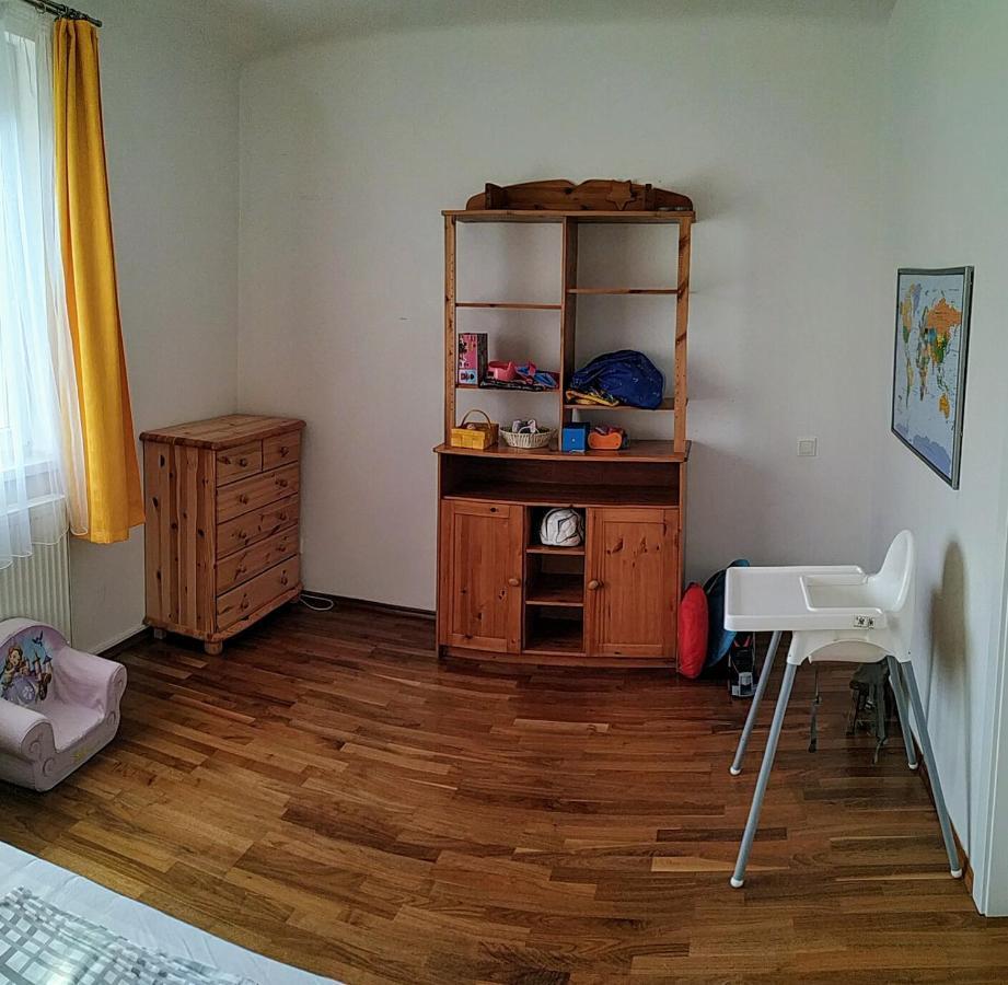 Apartamento Family-friendly Flat With Balcony