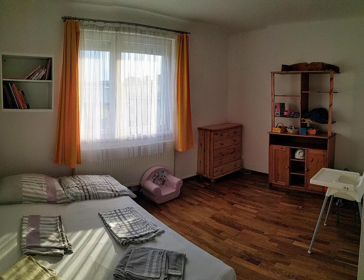 Apartamento Family-friendly Flat With Balcony