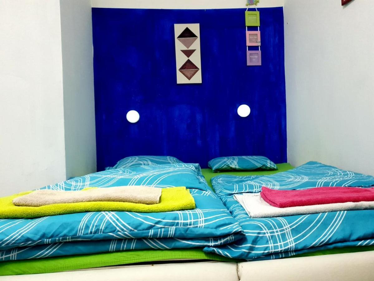City Center Private With Shared Bathroom.