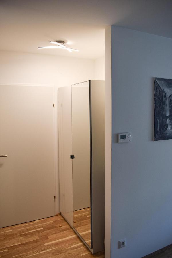 Cosy New 3min To Vic/uno-city And Danube Appartamento *