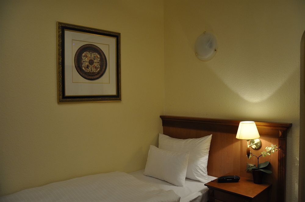 Hotel City 4*