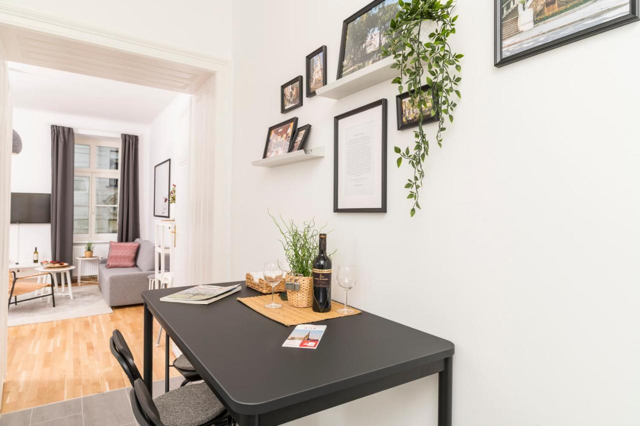 Apartment Sigmund Freud Lounge By Ichbucheat Wien