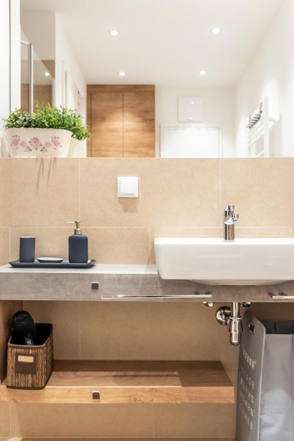 Apartamento Vic & Uno Charming Apart Garage Viena