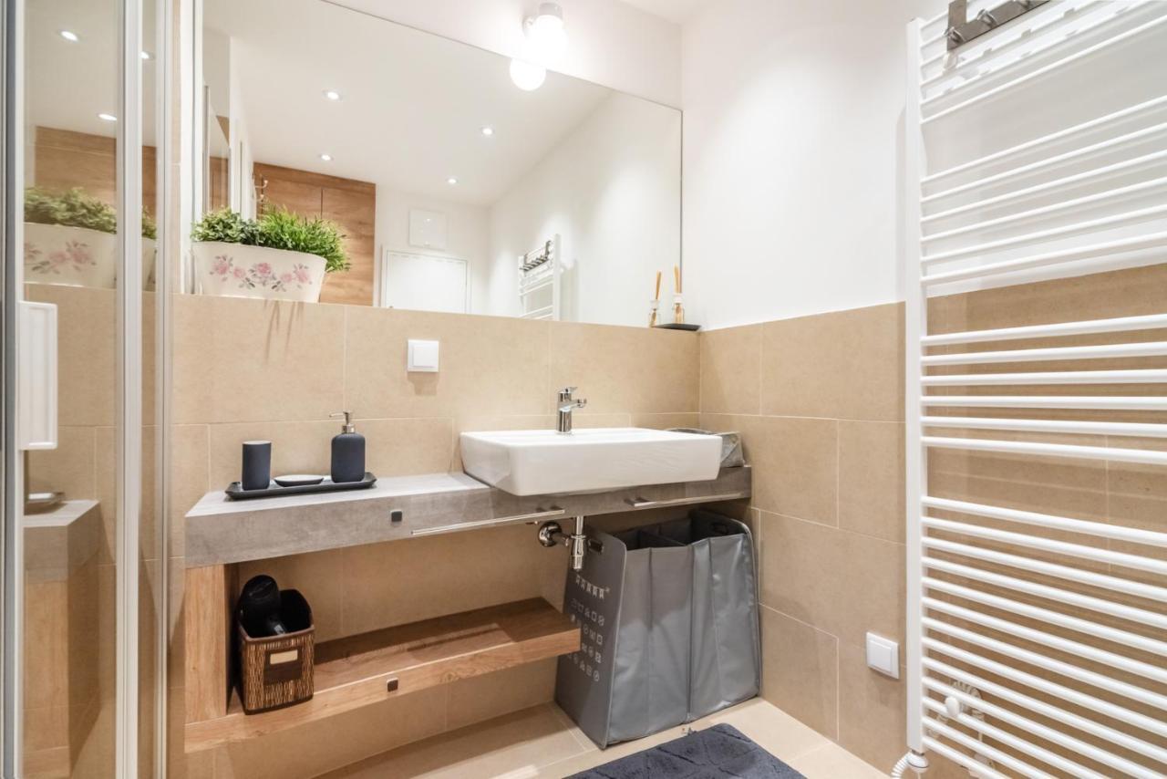Apartamento Vic & Uno Charming Apart Garage Viena