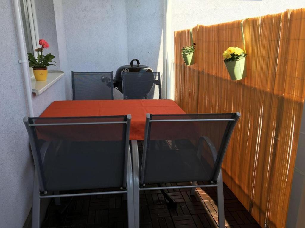 Family-friendly Flat With Balcony Apartamento