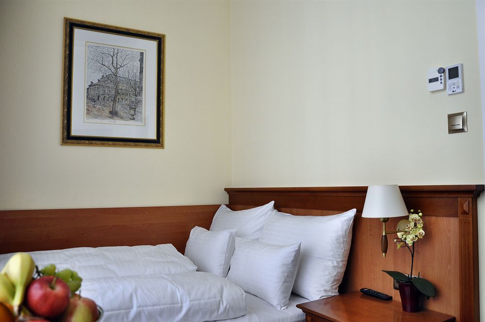 Hotel City 4*