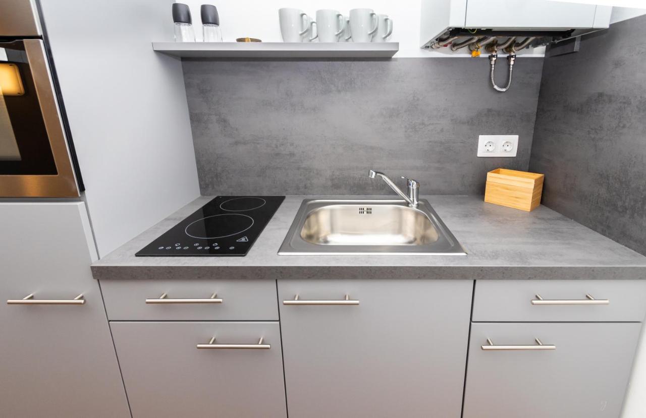 Radiant Premium - * Vienna