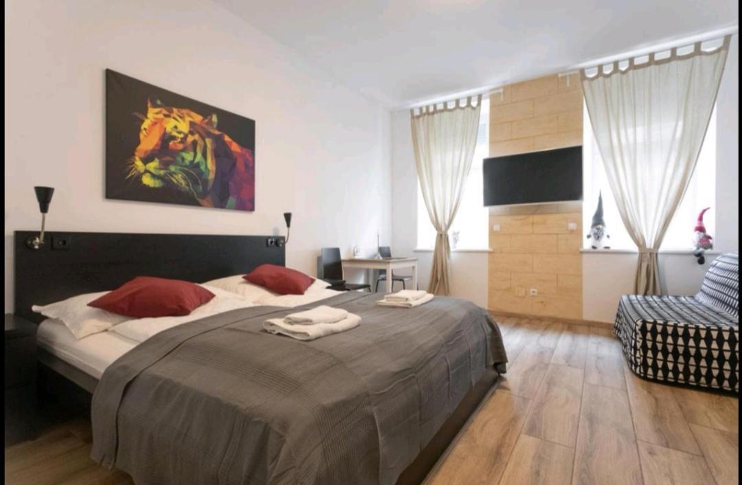 Apartment, Modern Und Neu Renoviert Apartment
