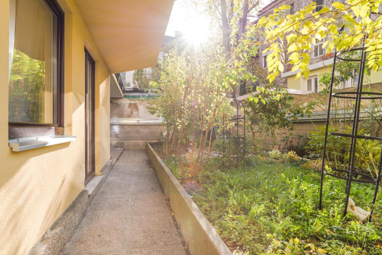 Rosenstein Apartment *