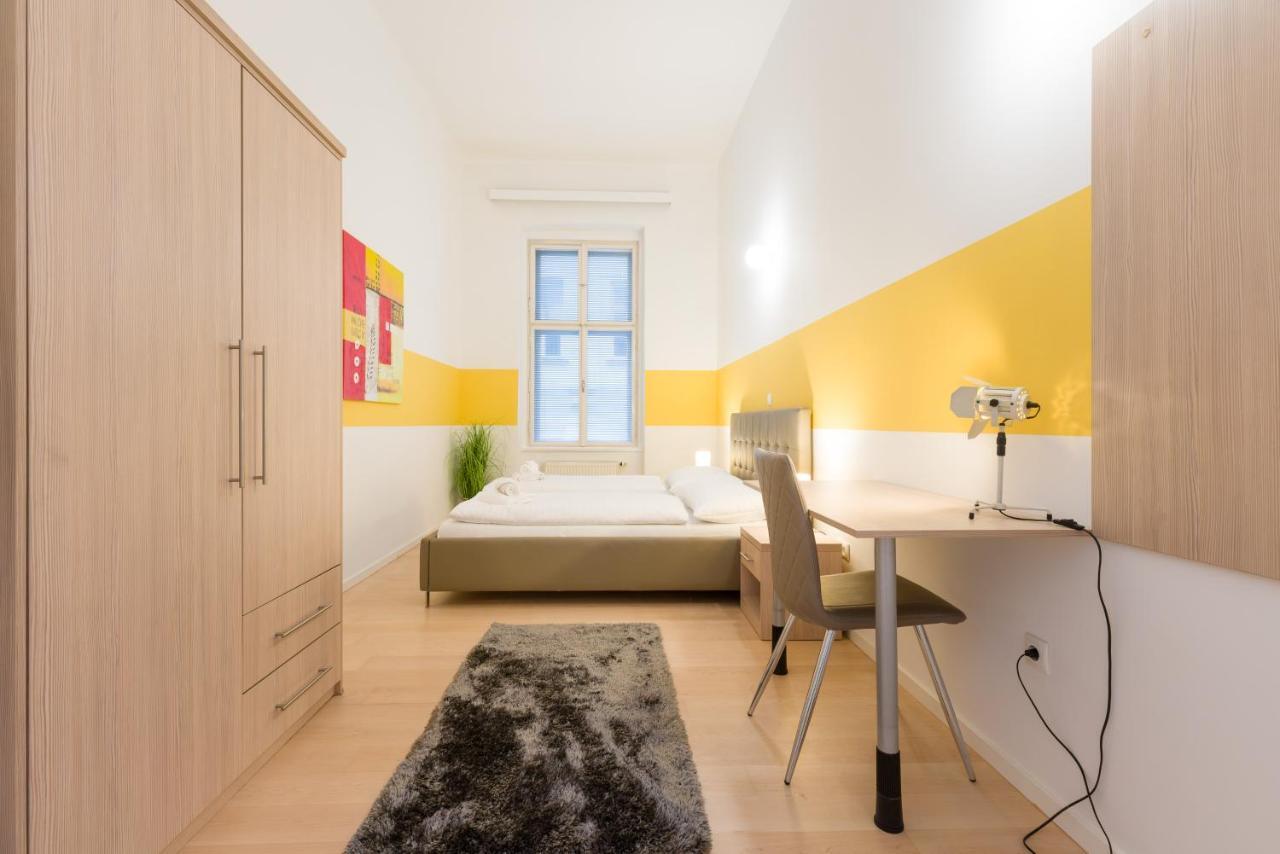 Homestay Vsa City / Shared House