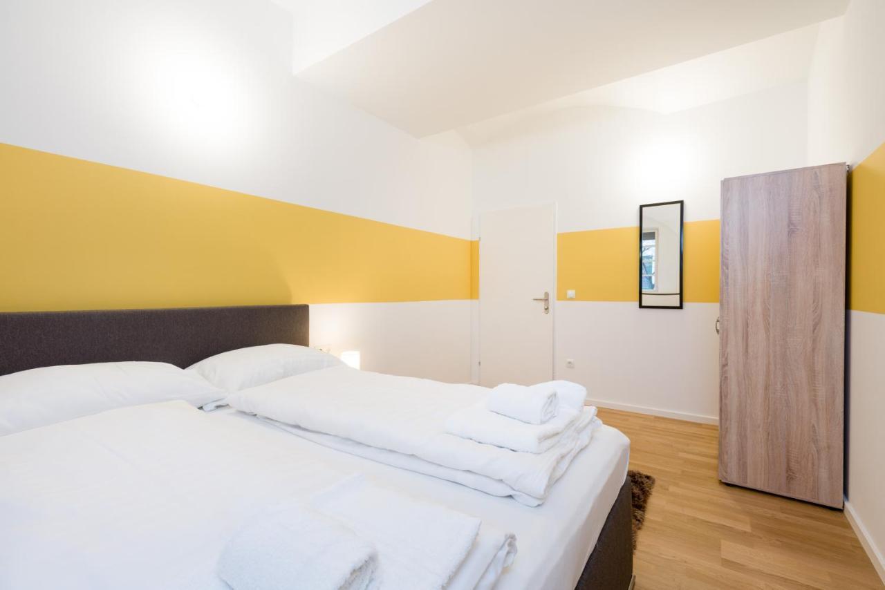 Vsa City / Shared House