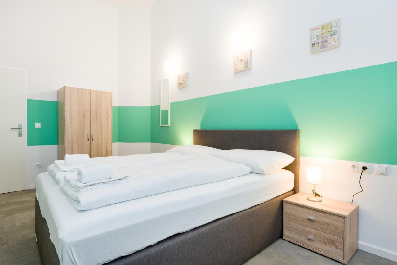 Homestay Vsa City / Shared House *