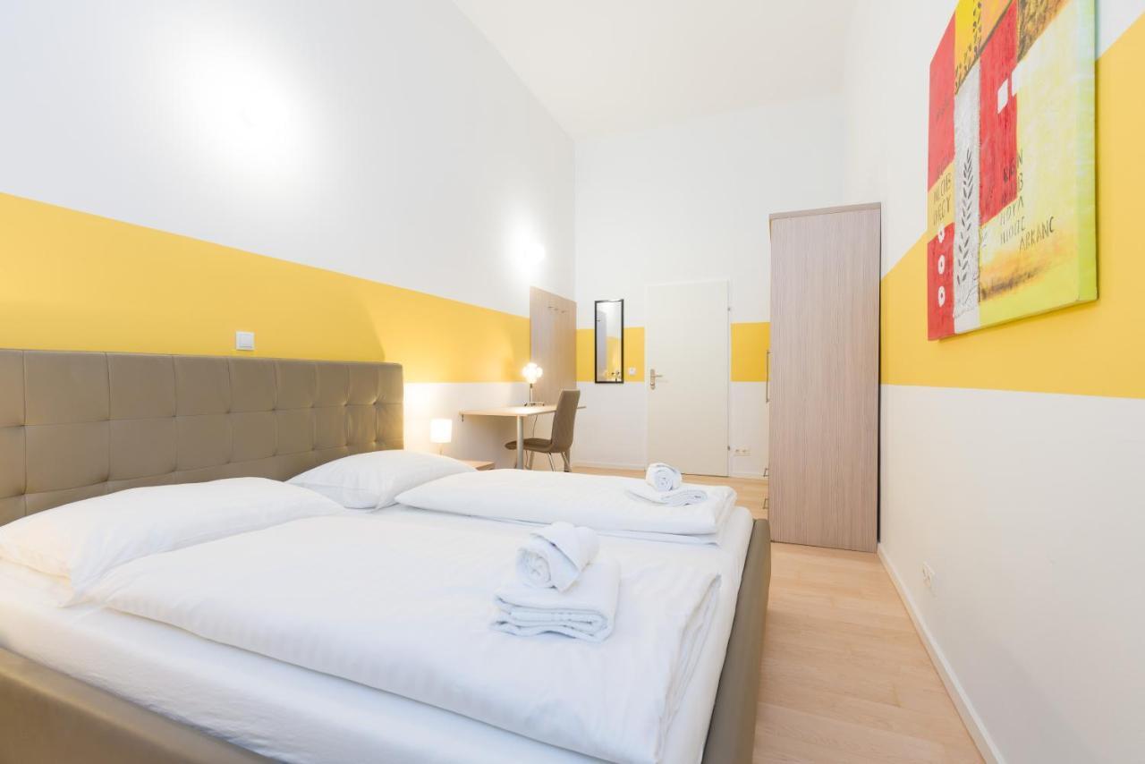 Vsa City / Shared House *