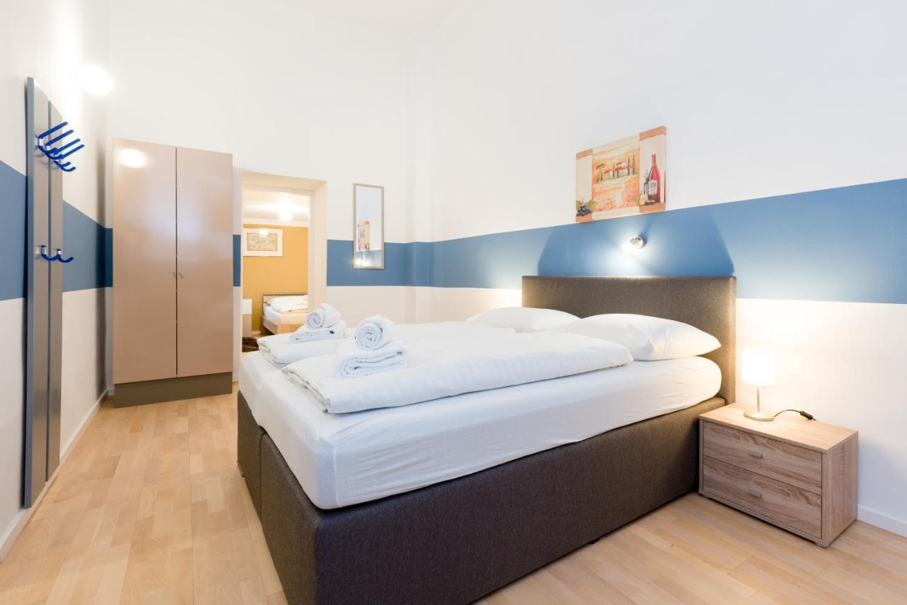 Homestay Vsa City / Shared House