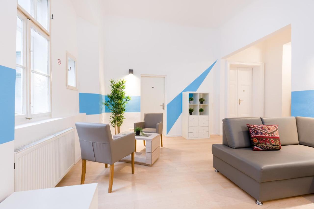Vsa City / Shared House