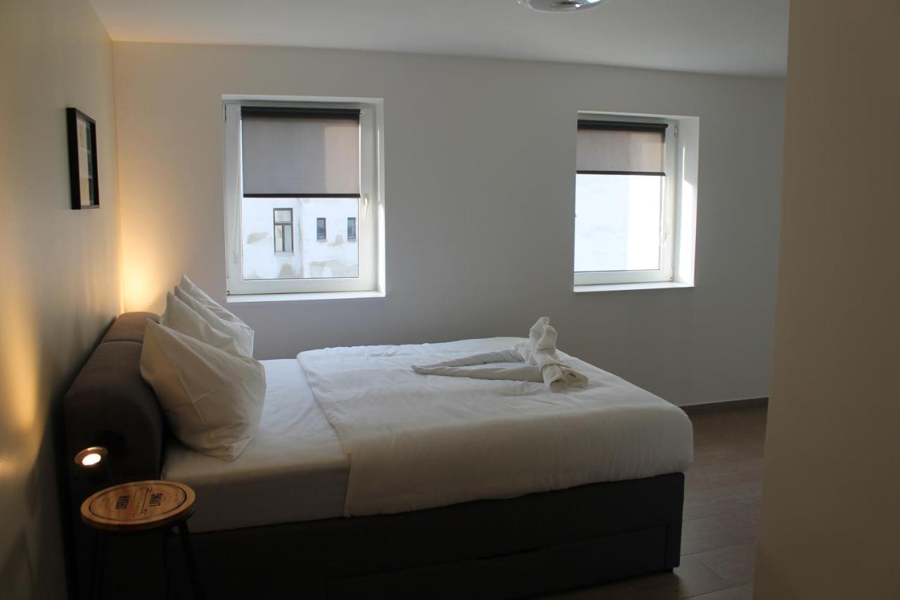 Urban-style-rooftop-apartment Viena