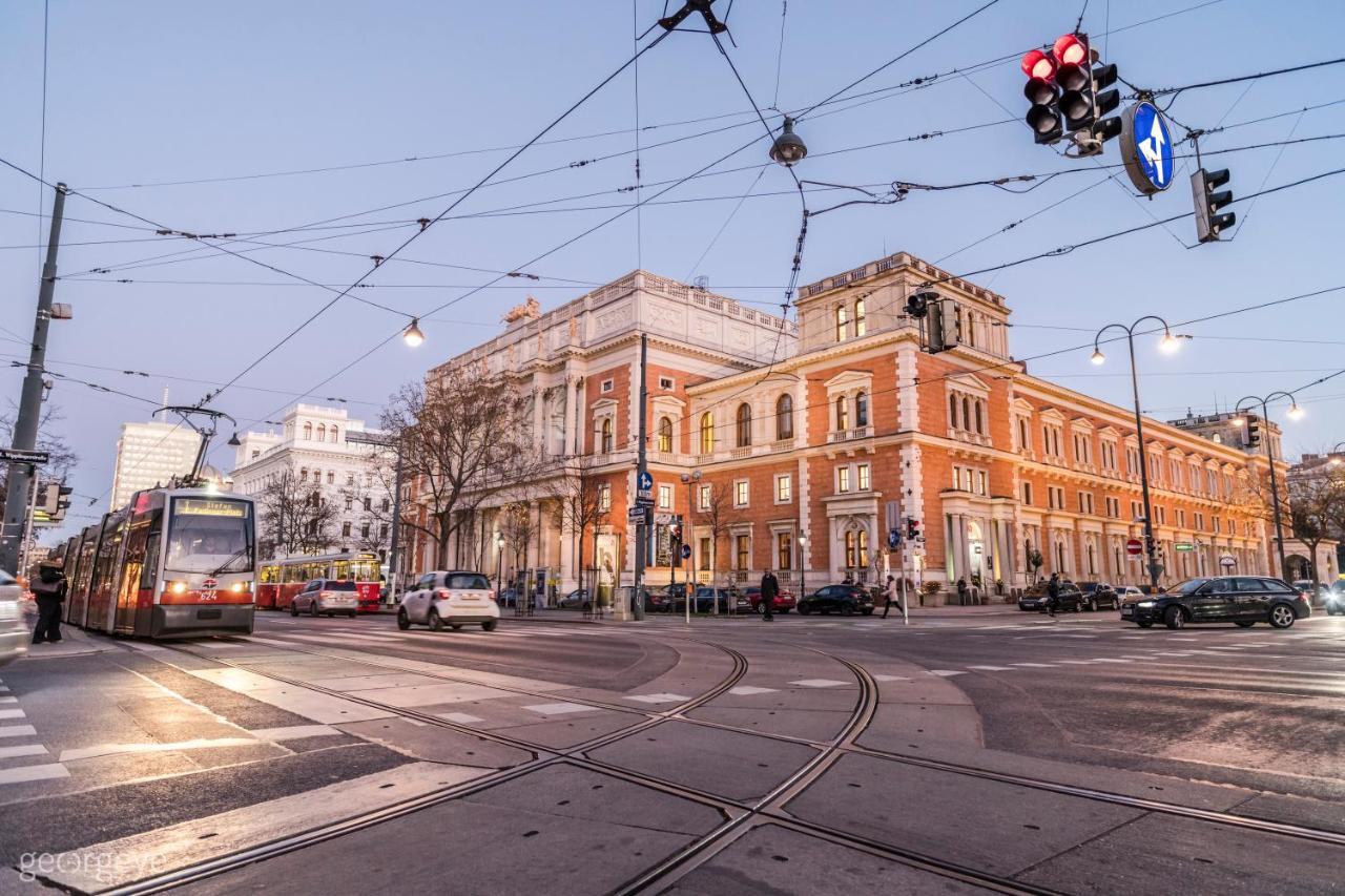 Luxury Renngasse Apartment
