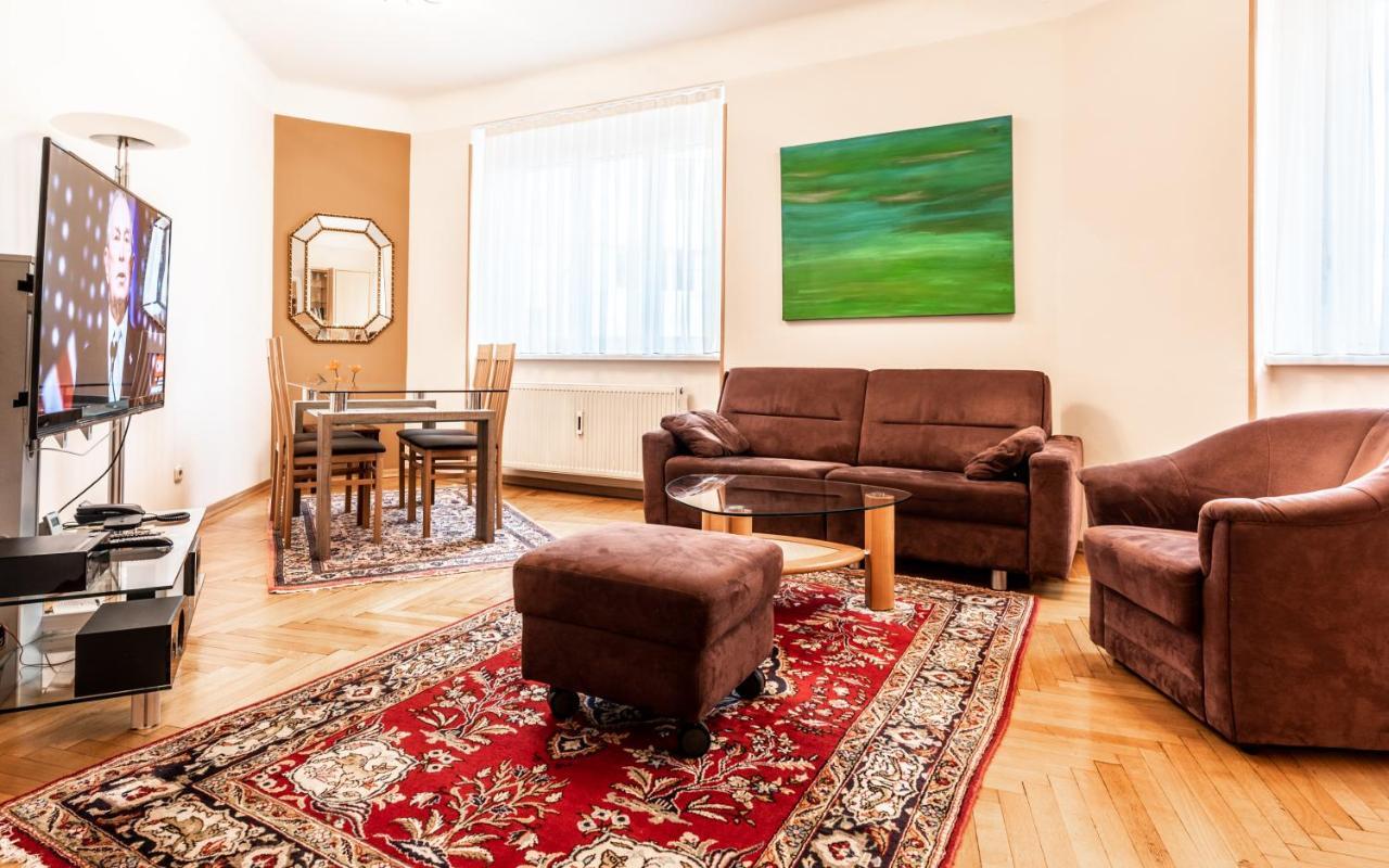 - Cav Aparthotel Vienna