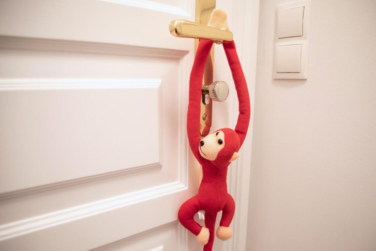Apartment Red Monkey *
