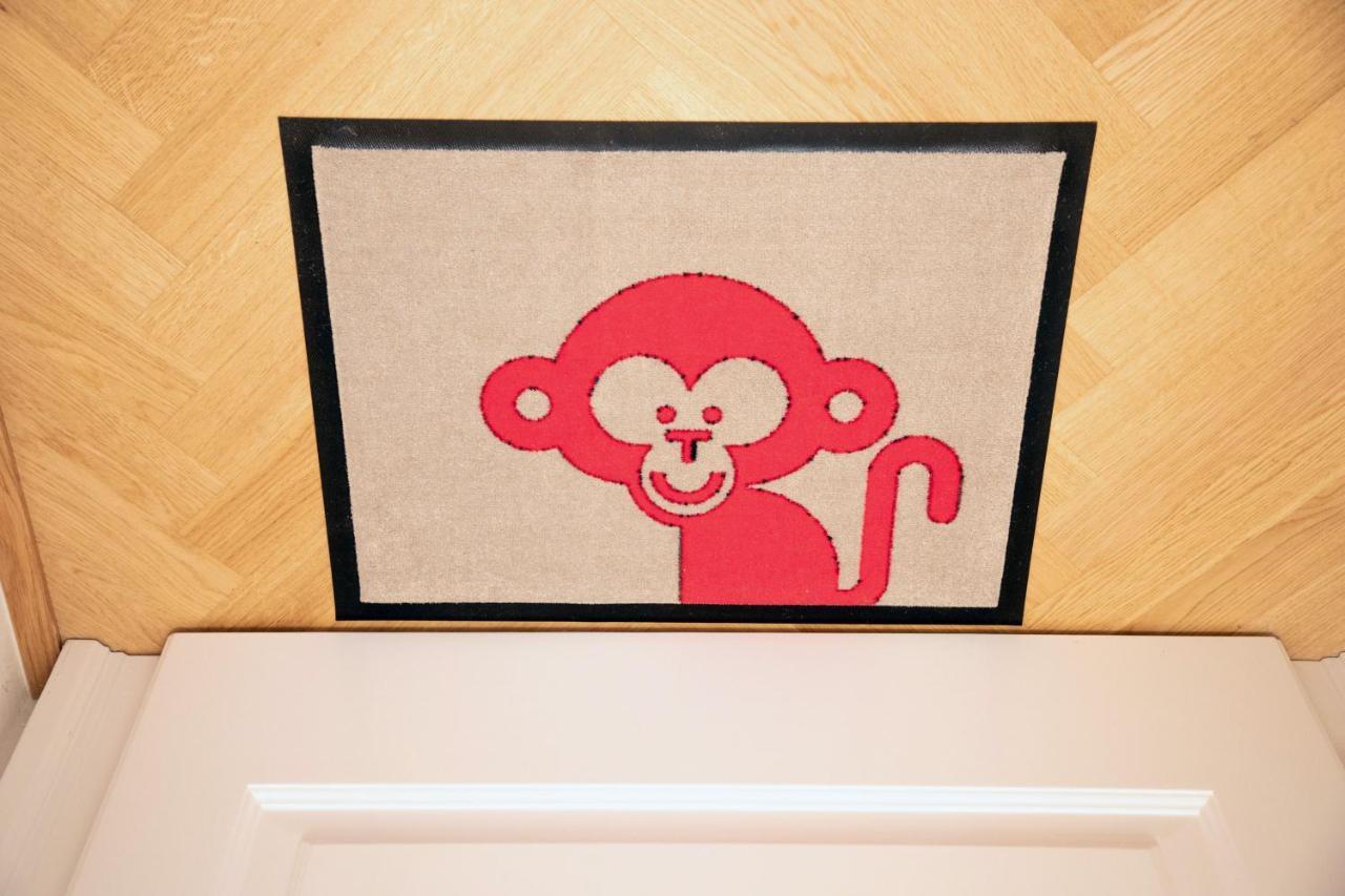 Apartment Red Monkey *