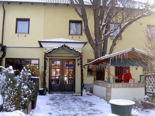 Strebersdorferhof Hotel Vienna