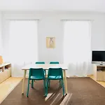 Vintage-Apartment Close To Karlsplatz Il