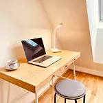 Gemuetliches Sonnenwohnen City Apartment Bei U-Bahn Und Mit Parkplatz