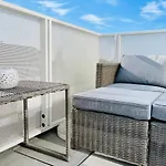 Gemuetliches Sonnenwohnen City Apartment Bei U-Bahn Und Mit Parkplatz
