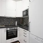 16 C&J\'S Apartment