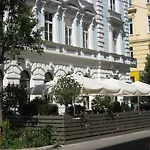 Westend City Hostel