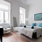 ⍟Luxurious And Bright⍟ 5 Min Walk To City Center