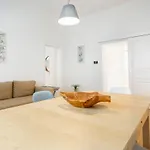 Cottageviertel - Stilvolles Apartment In Parknaehe