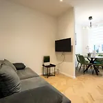 Brand-New Apartment In The 17Th District Of Vienna