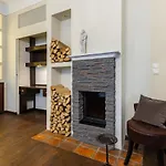 Luxury 2-Bedroom Apartment 15 Min Away From Schoenbrunn Castle