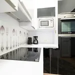Beautiful Apartment In Vienna\'S Heart 1B