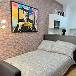 Premium Apartment With Terrace, A/C, Free Wifi And Netflix