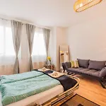 Top Location, Near Schoenbrunn